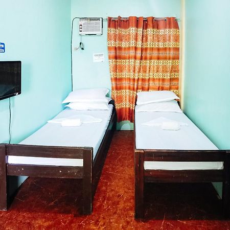 Reddoorz At D128 Lodge Cagayan Valley 土格加劳 外观 照片